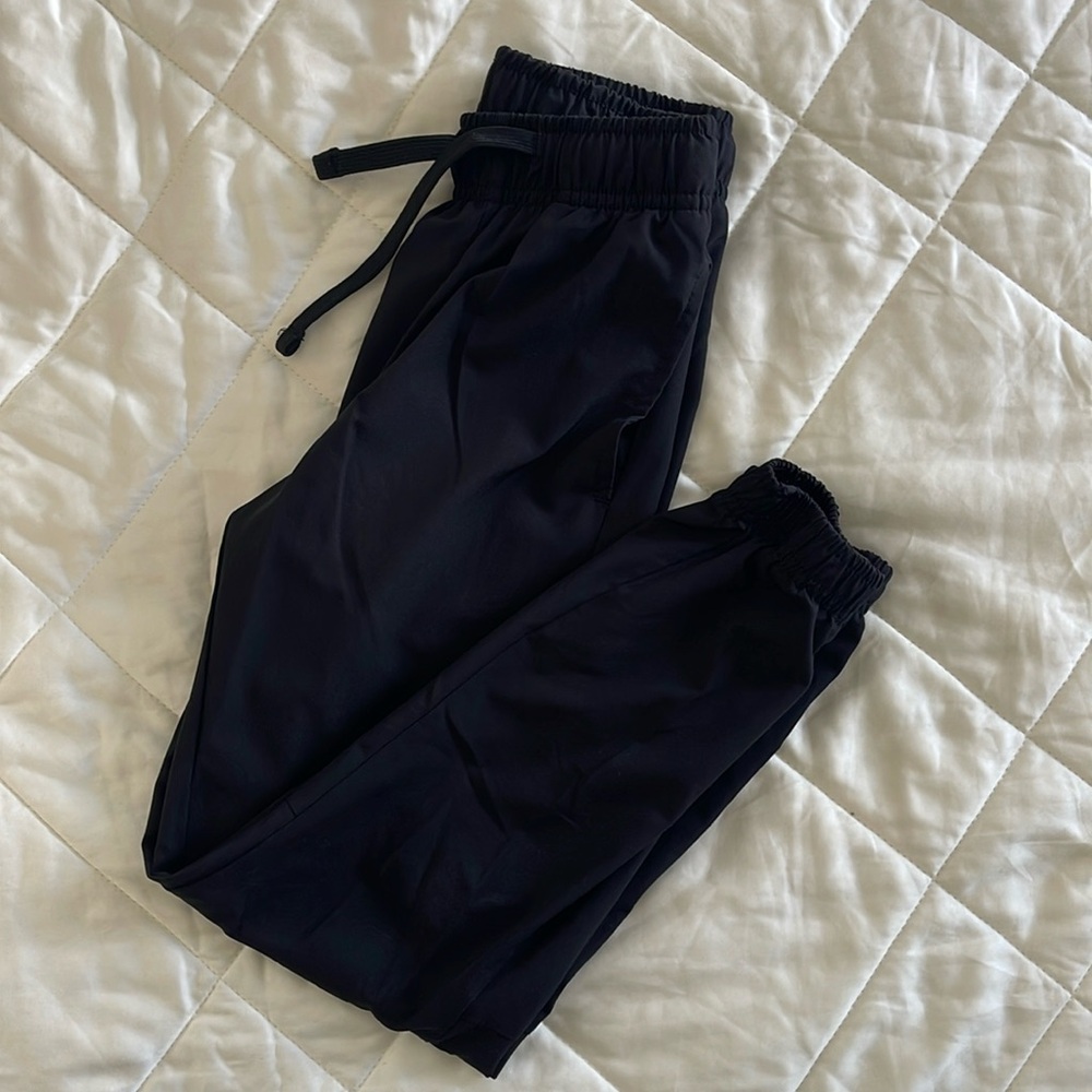 Boys jogger pants since small (6-7)